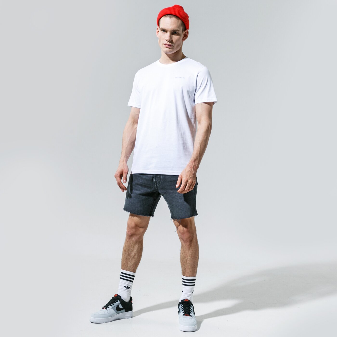 Мъжка тениска CONFRONT ТЕНИСКА SMALL LOGO TEE WHITE cf121tsm48001 цвят бял