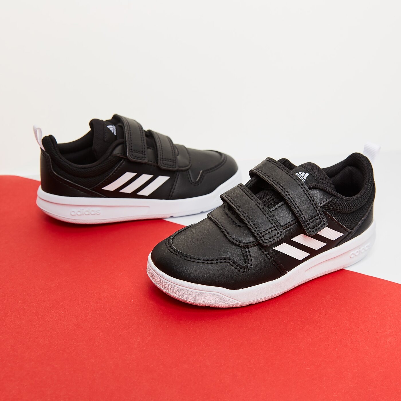 Детски маратонки ADIDAS TENSAUR  s24054 цвят черен