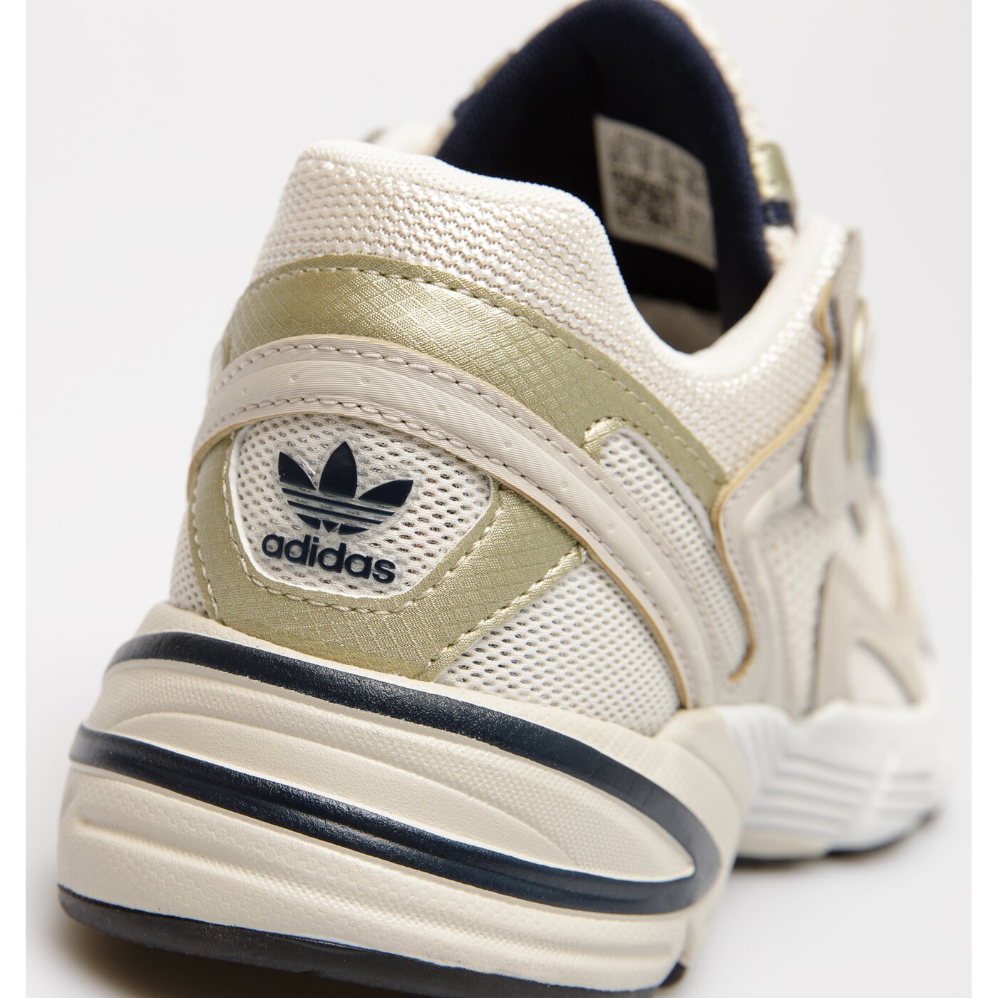 Дамски маратонки ADIDAS ASTIR W gz3571 цвят бежов