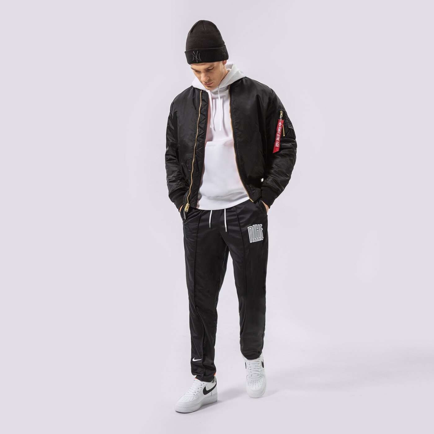 Мъжки суичър NIKE СУИТЧЪР С КАЧУЛКА SPORTSWEAR CLUB FLEECE bv2654-100 цвят бял