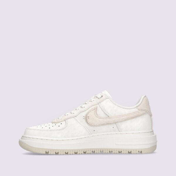 Мъжки маратонки NIKE AIR FORCE 1 LUXE dd9605-100 цвят бял