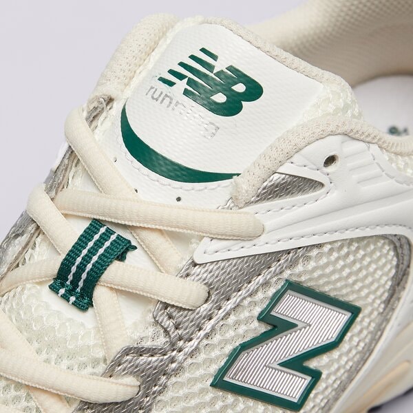 Дамски маратонки NEW BALANCE 530 mr530sx цвят бял