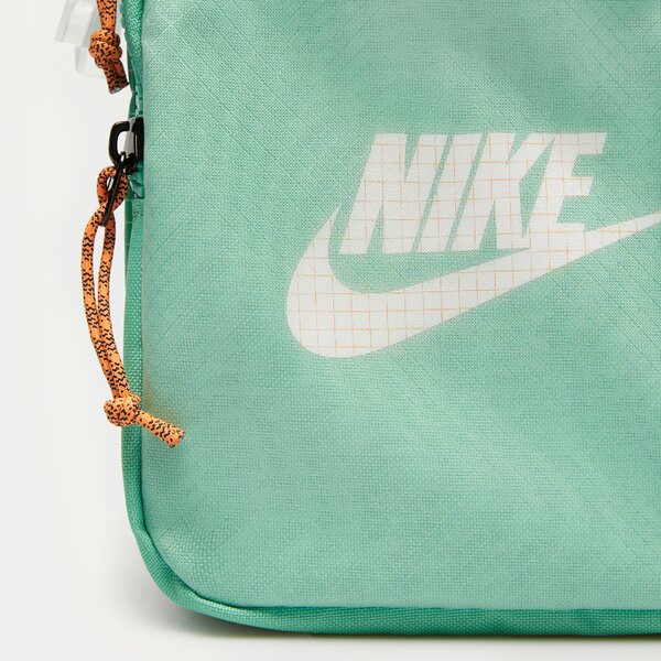 Дамски сак NIKE ЧАНТА HERITAGE 2.0 cv1408-363 цвят зелен