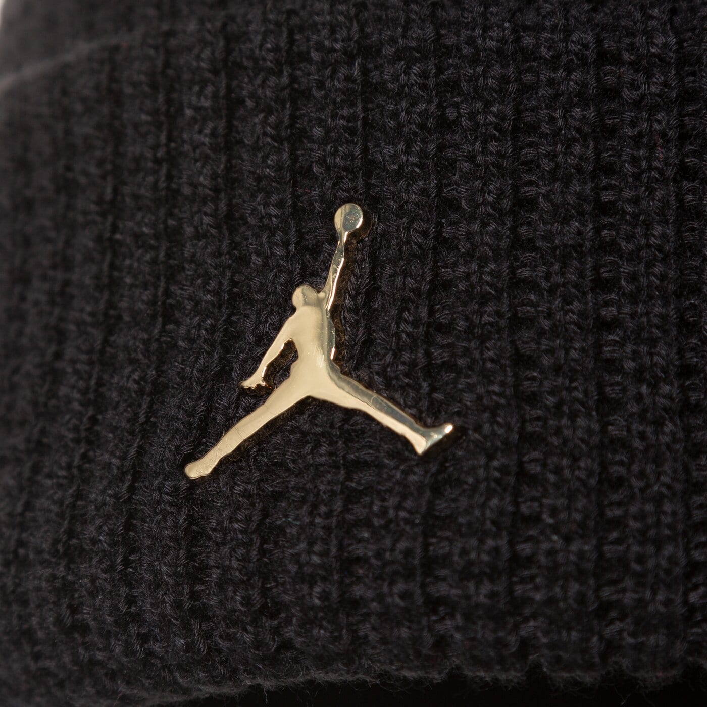 Дамска зимна шапка JORDAN ЗИМНА ШАПКА JORDAN BEANIE UTILITY METAL dm8272-010 цвят черен