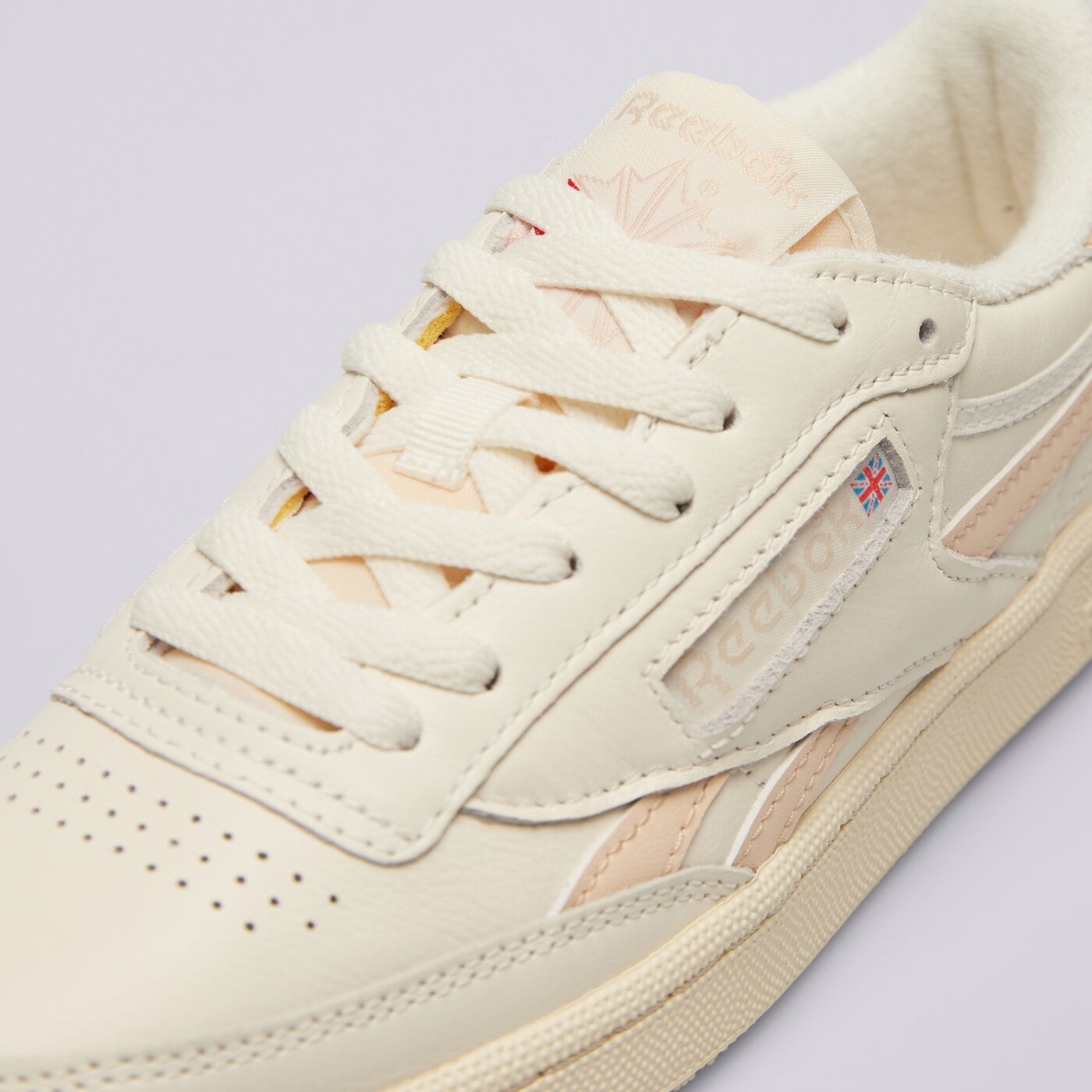 Дамски маратонки REEBOK CLUB C REVENGE VINTAGE 100233958 цвят бял