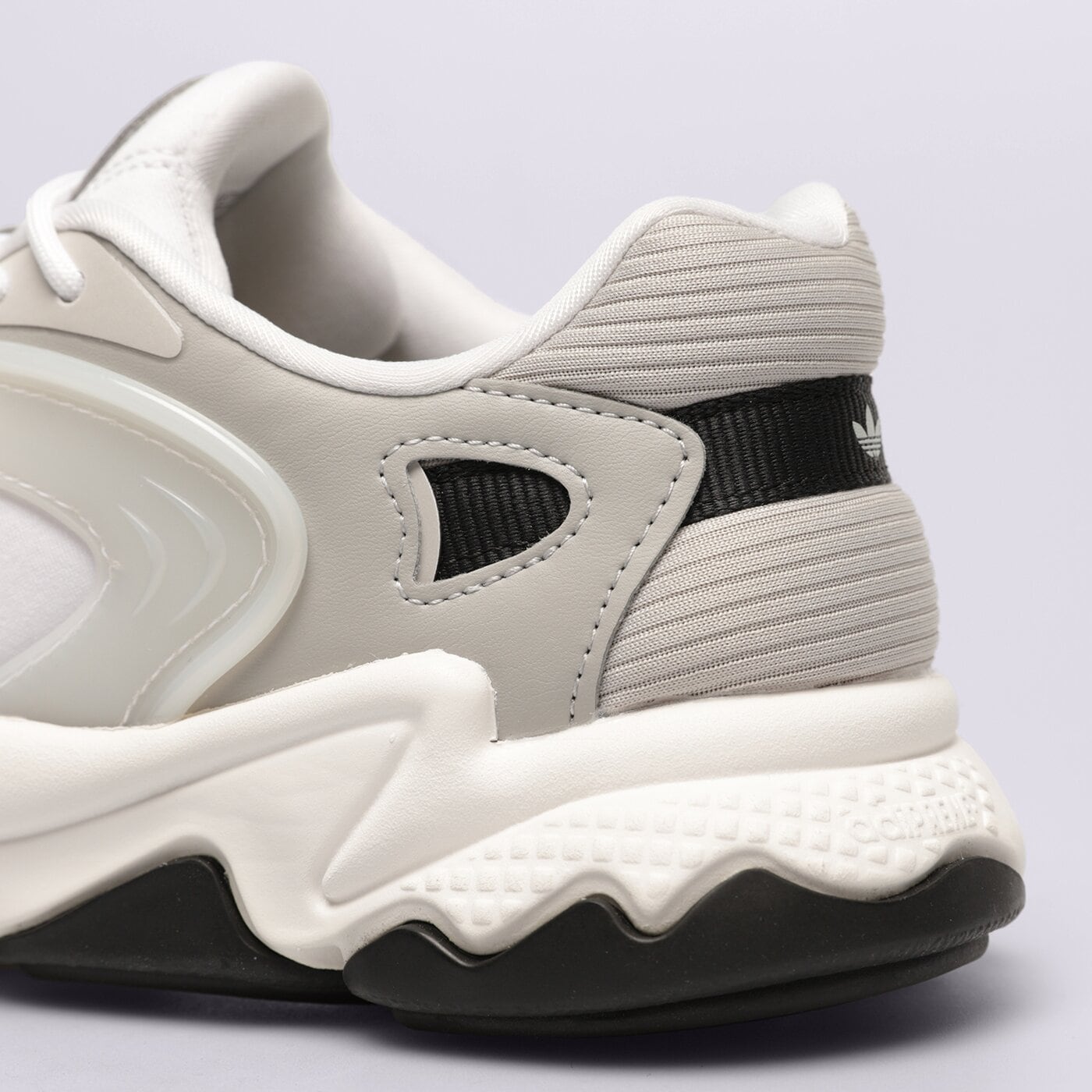 Дамски маратонки ADIDAS OZTRAL W hq6765 цвят сив