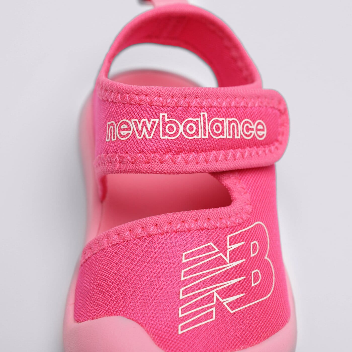 Детски чехли и сандали NEW BALANCE CRSR iocrsrae цвят розов