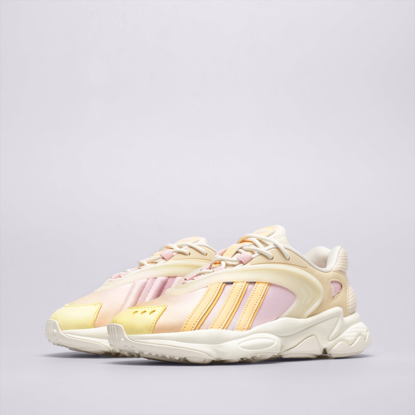 Дамски маратонки ADIDAS OZTRAL W hq4474 цвят бежов