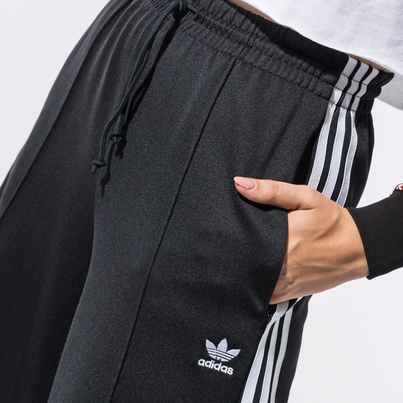 Дамски панталони ADIDAS ПАНТАЛОНИ RELAXED PANT PB gd2273 цвят черен