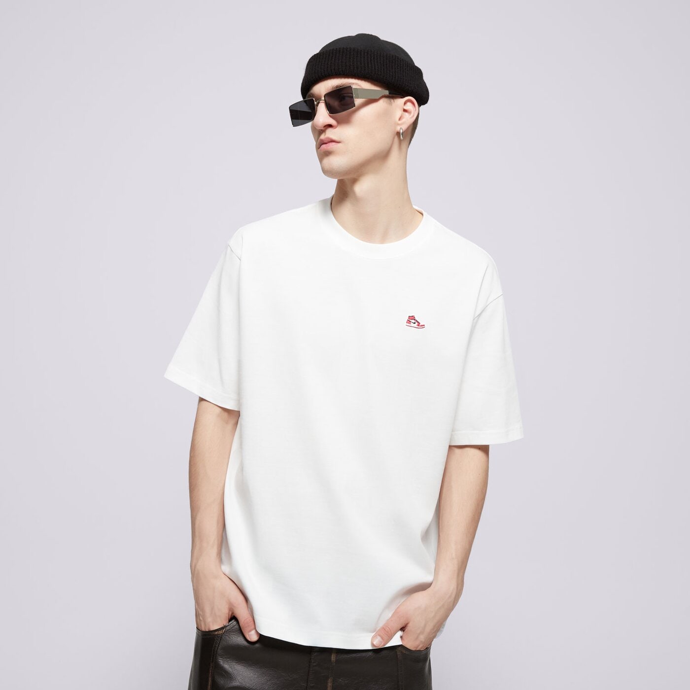 Мъжка тениска JORDAN ТЕНИСКА M J BRND BR SNKR PCH SS CRW hj2326-100 цвят бял