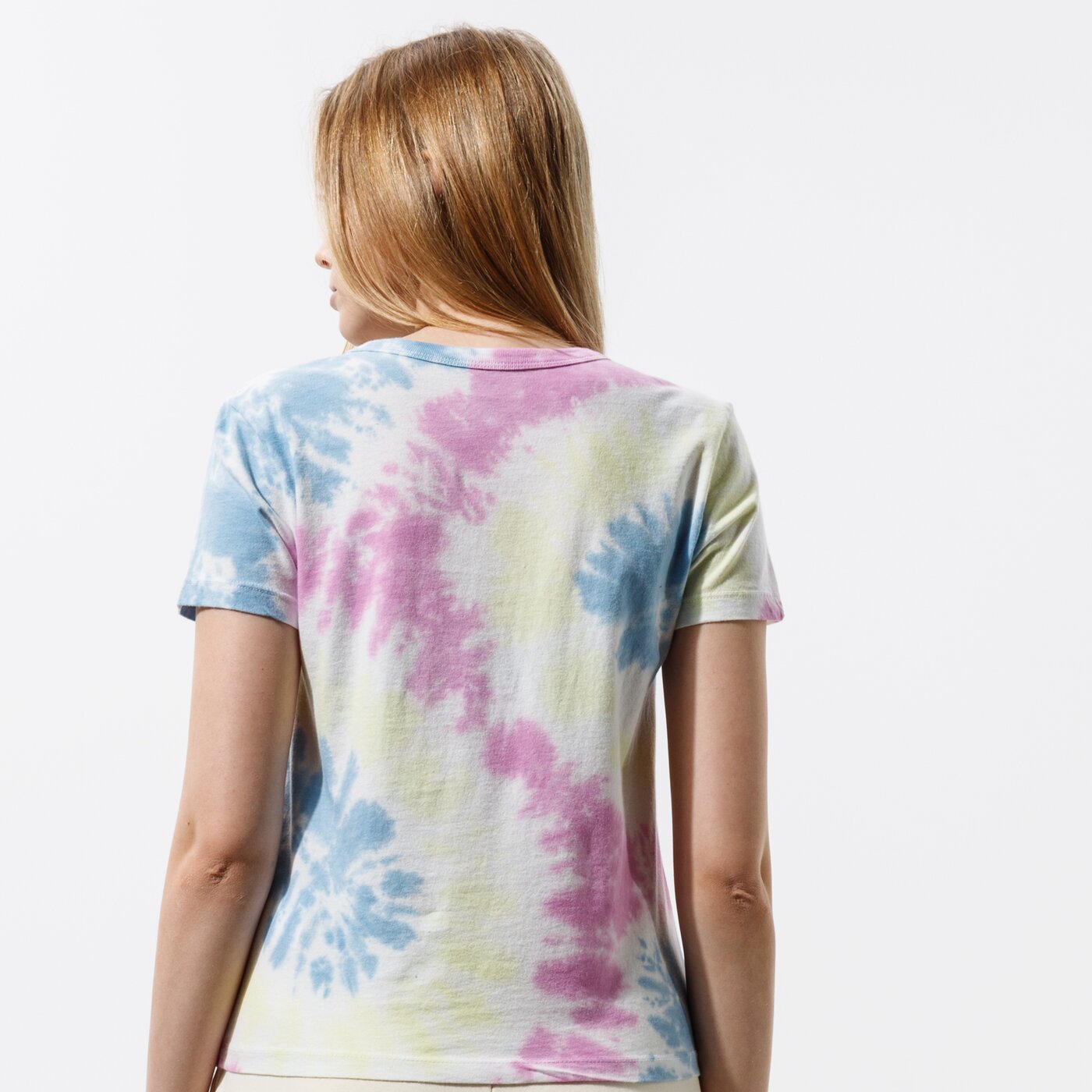 Дамска тениска VANS ТЕНИСКА WM SPIRALING WASH BABY TEE ORCHID vn0a53pp0fs1 цвят многоцветен