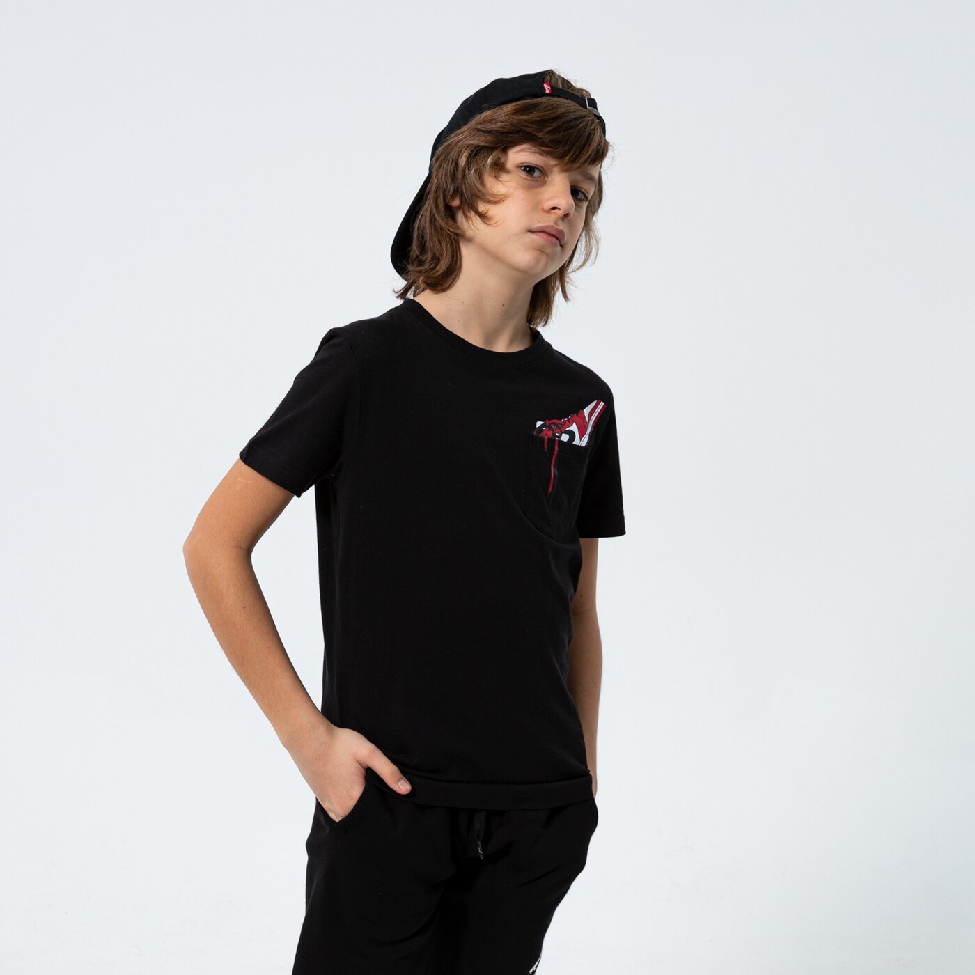 Детска тениска JORDAN ТЕНИСКА AJ1 POCKET PLAY BOY 95b092023 цвят черен