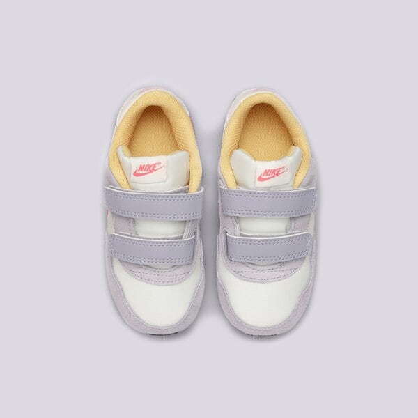 Детски маратонки NIKE MD VALIANT cn8560-502 цвят бежов