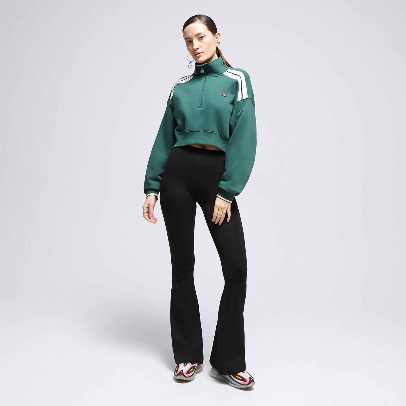 Дамски суичър ELLESSE СУИТЧЪР С ЦИП INNOCENZO DGREEN CROP SWEATS  sgt19154502 цвят зелен