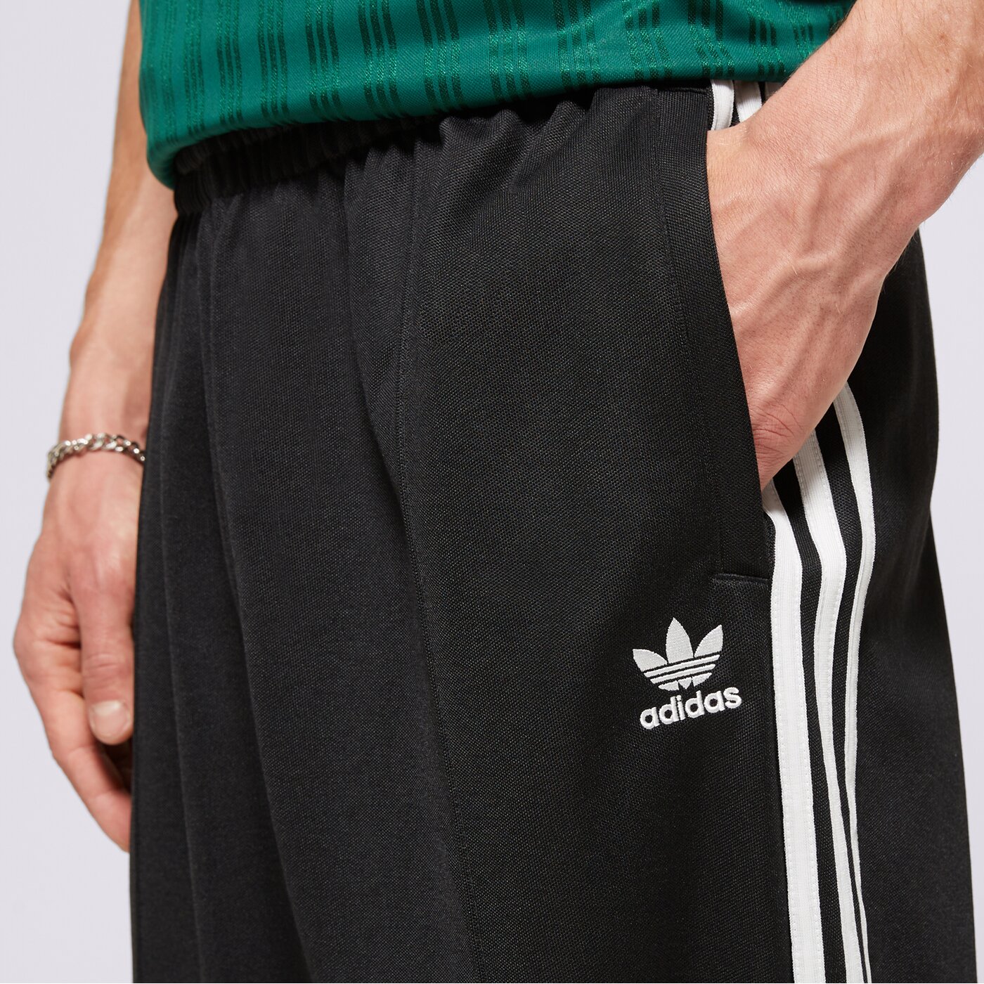 Мъжки панталони ADIDAS ПАНТАЛОНИ BAGGY TP iz4801 цвят черен