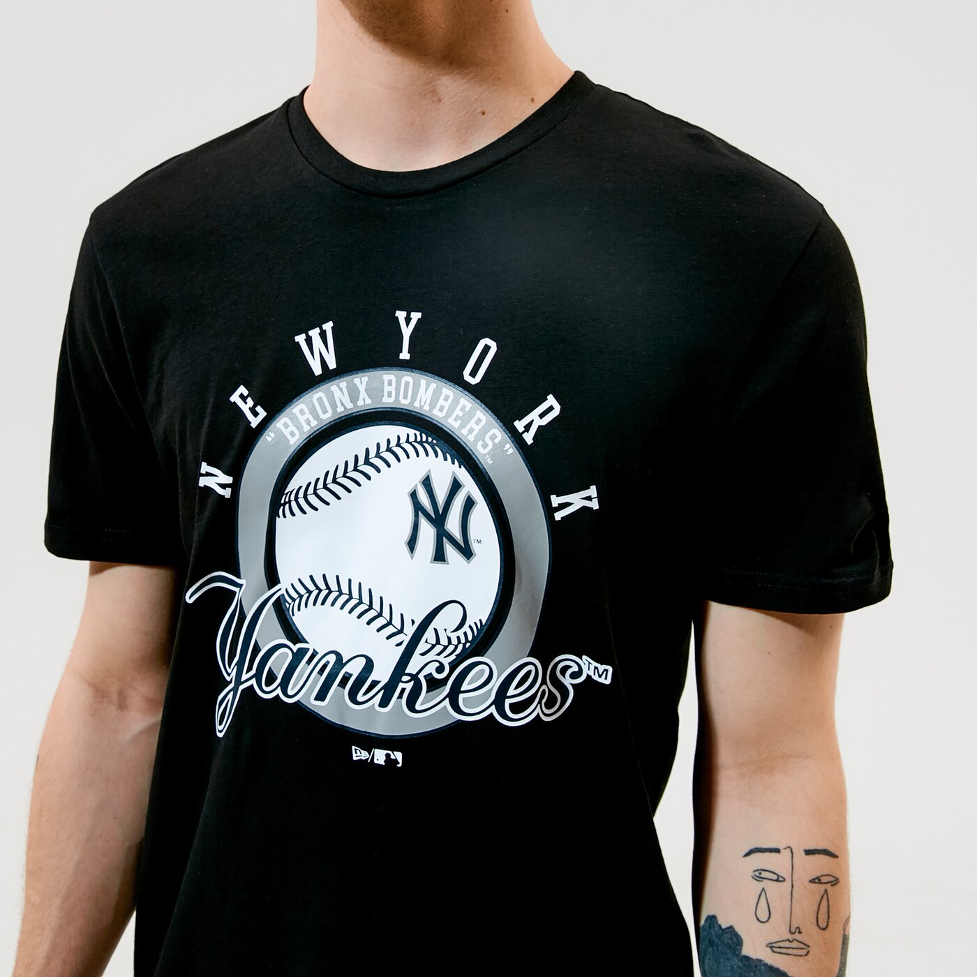 Мъжка тениска NEW ERA ТЕНИСКА MLB GRAPHIC TEE NY YAN BLK 12835844 цвят черен