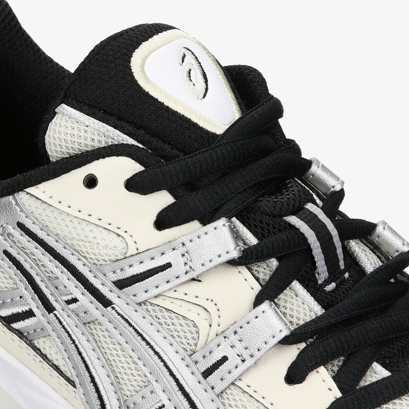 Дамски маратонки ASICS GEL-KAYANO 5 OG 1022a220200 цвят бял