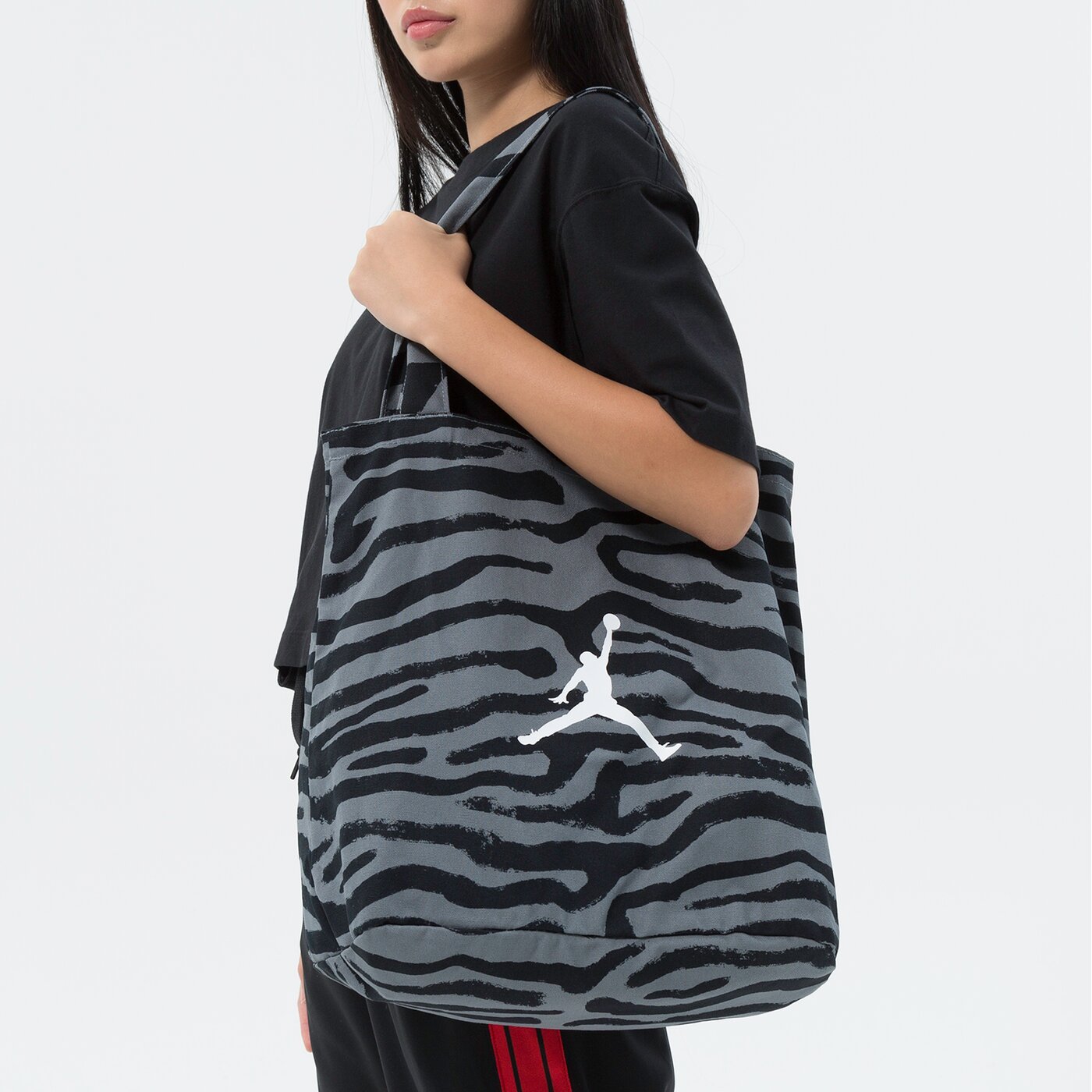 Дамски сак JORDAN ЧАНТА BREAKFAST TOTE BAG 9a0663w0j цвят бежов