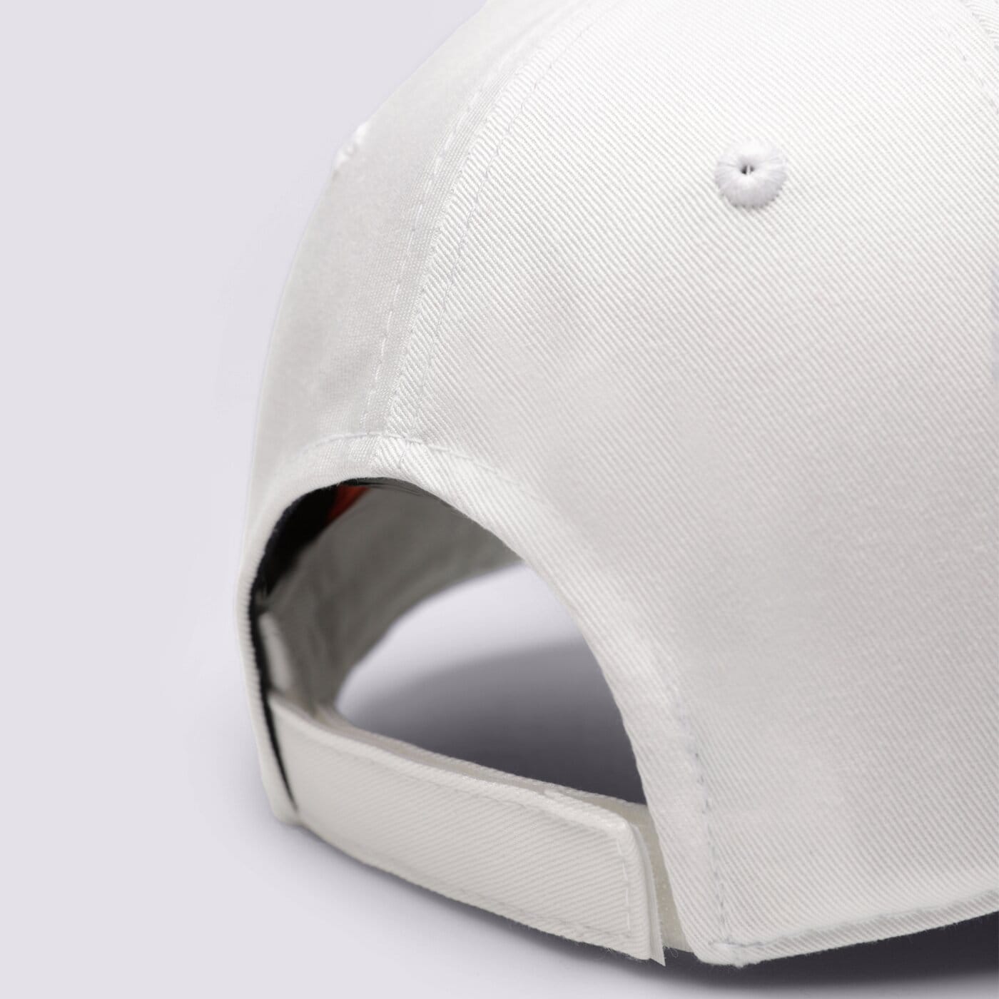 Дамска шапка с козирка CHAMPION ШАПКА BASEBALL CAP 800381ww001 цвят бял