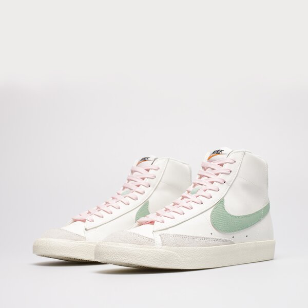Мъжки маратонки NIKE BLAZER MID '77 PRM do9787-100 цвят бял