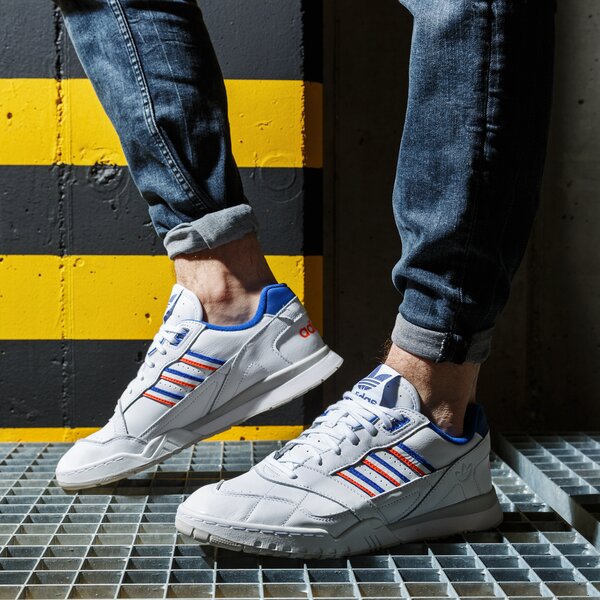 Мъжки маратонки ADIDAS A.R. TRAINER ef5944 цвят бял