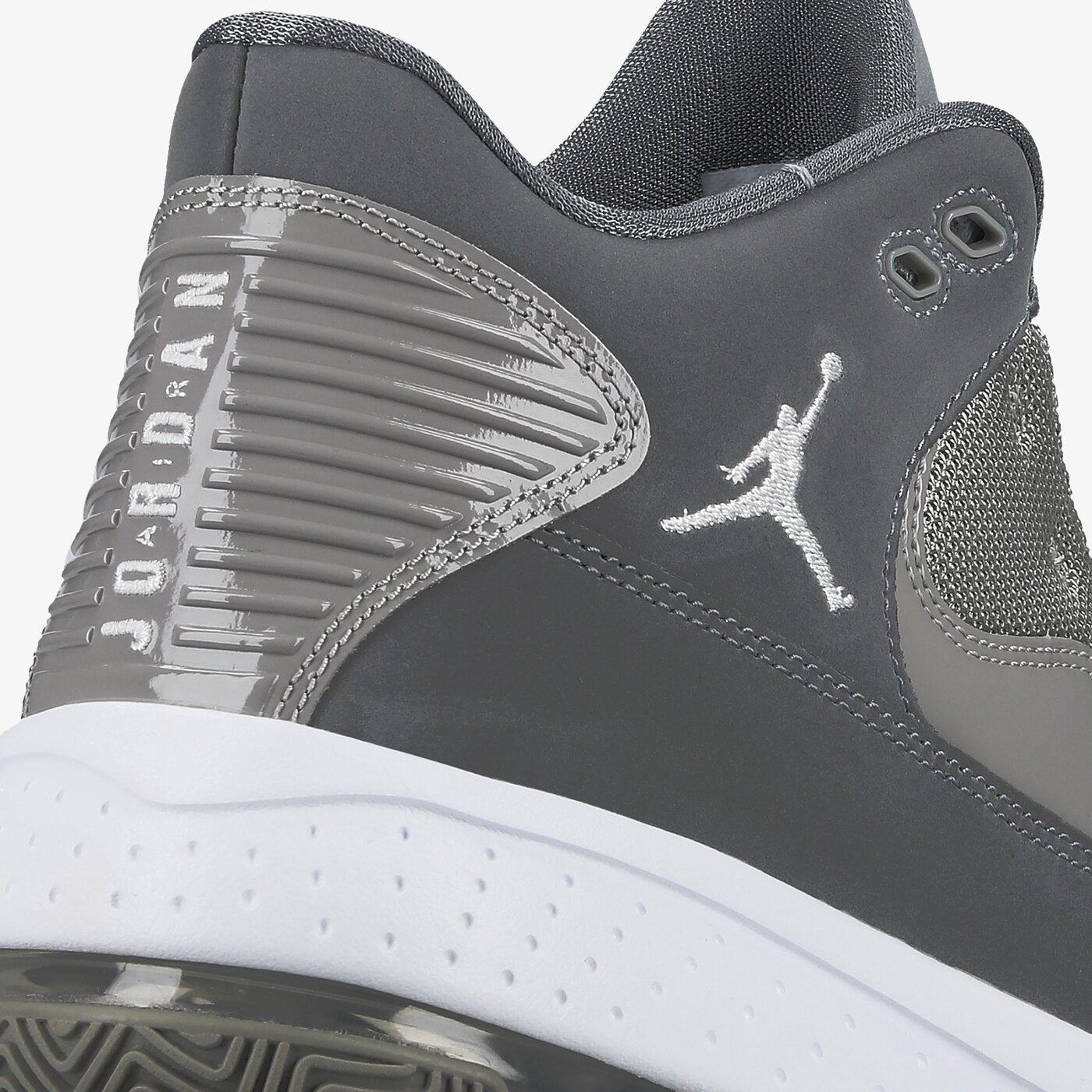 Мъжки маратонки JORDAN MAX AURA 2 ck6636-012 цвят сив