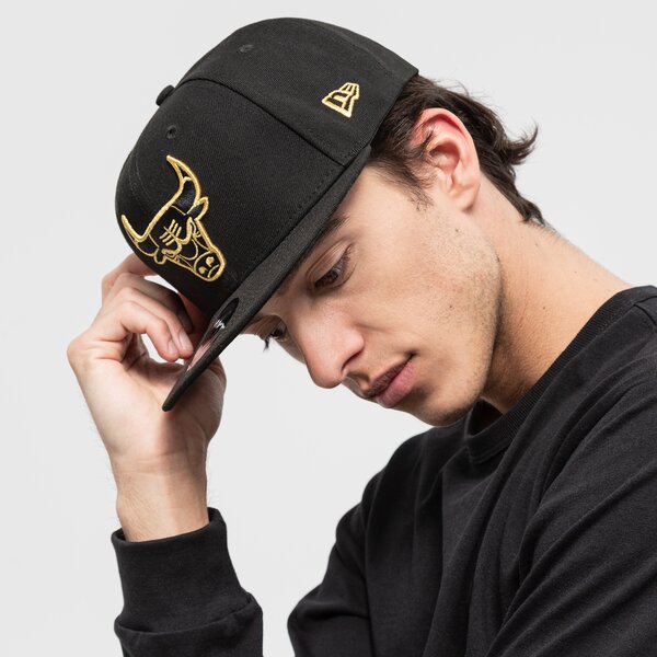 Мъжка шапка с козирка NEW ERA ШАПКА METALLIC LOGO 950 BULLS CHICAGO BULLS BLK 60222304 цвят черен