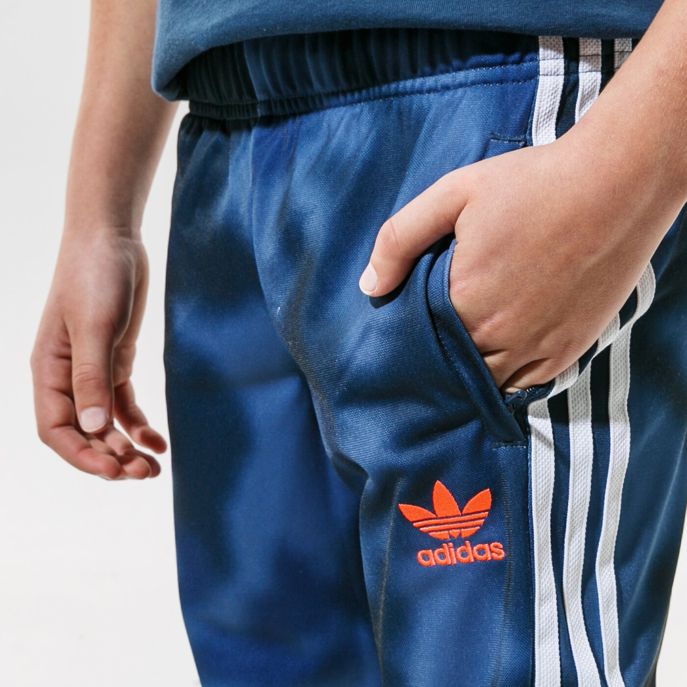 Детски панталони ADIDAS ПАНТАЛОНИ SST PANT MM gn4129 цвят тъмносин