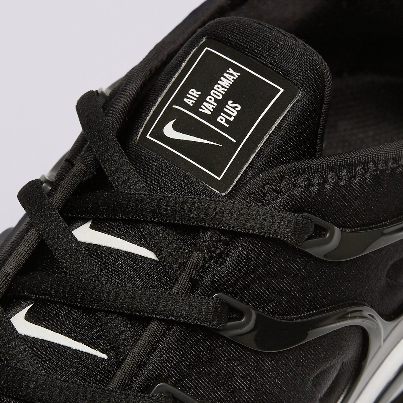 Мъжки маратонки NIKE AIR VAPORMAX PLUS 924453-011 цвят черен