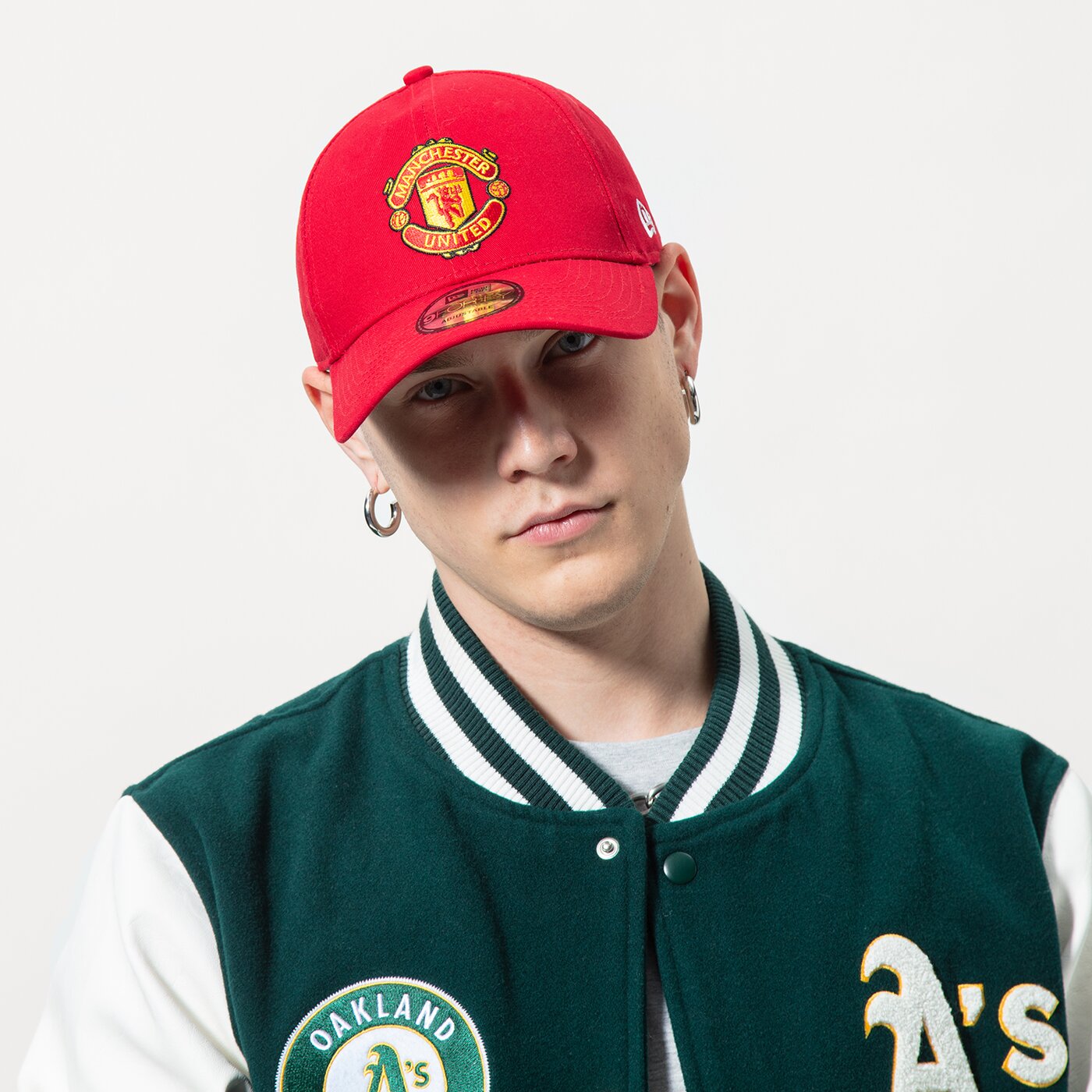 Мъжка шапка с козирка NEW ERA ШАПКА ESSENTIAL MAN UNITED SCA 11213219 цвят червен