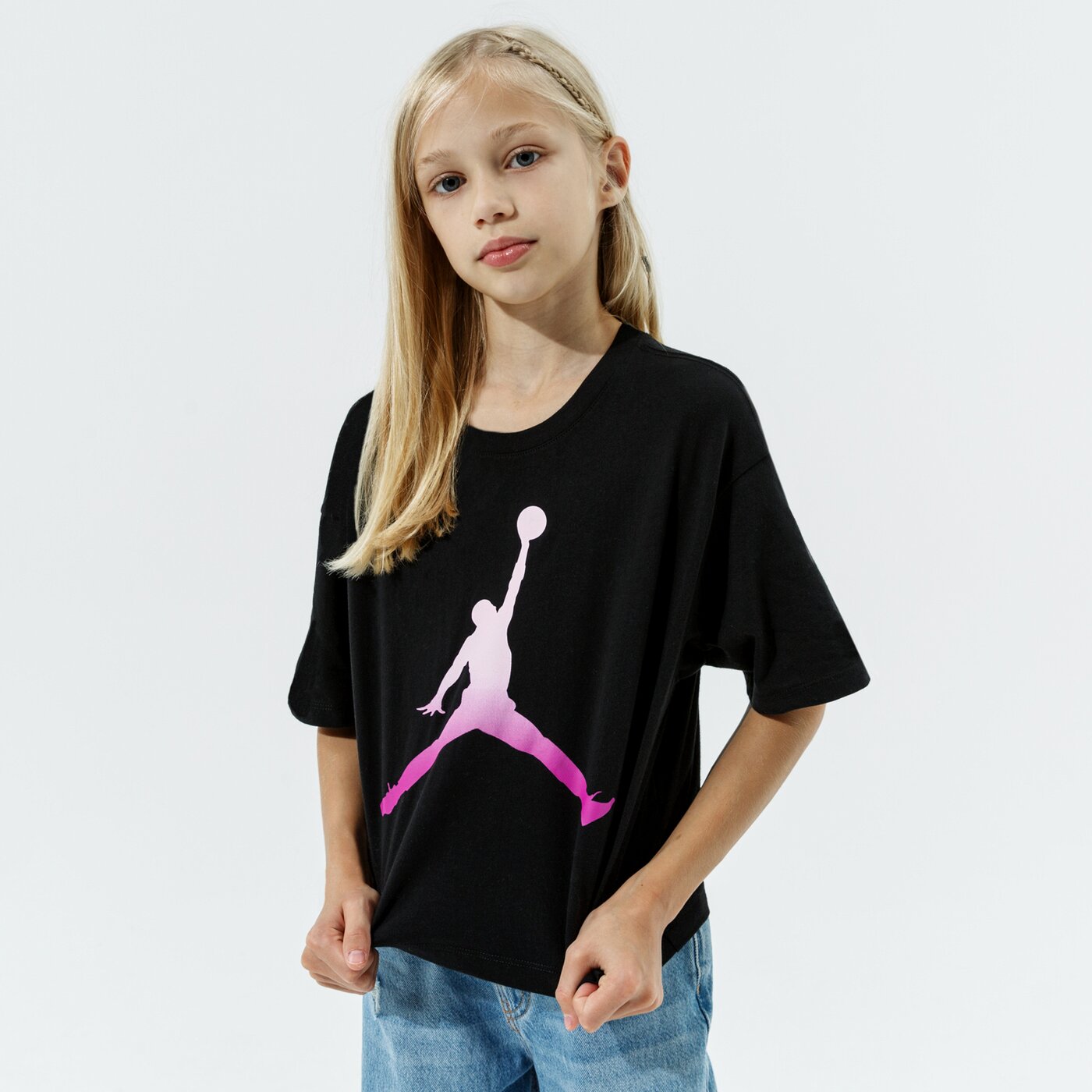 Детска тениска JORDAN ТЕНИСКА JDG SHORT SLEEVE GRAPHIC ТЕНИСКА GIRL 45a437-023 цвят черен