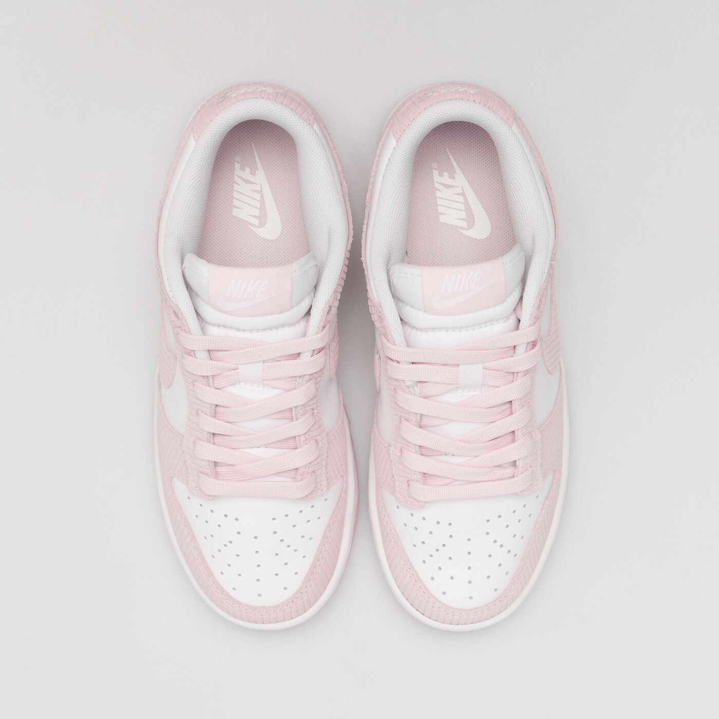 Дамски маратонки NIKE DUNK LOW fn7167-100 цвят розов