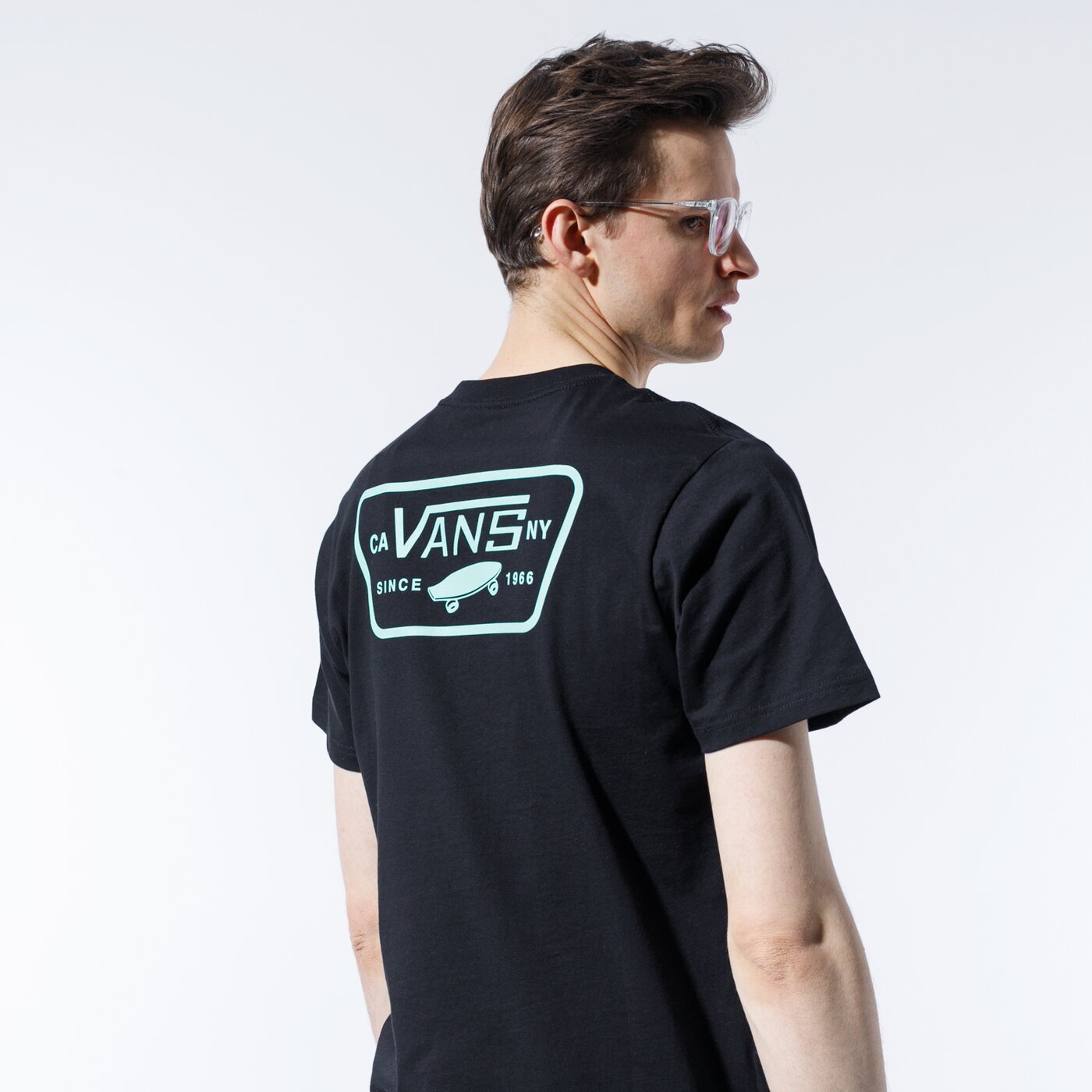 Мъжка тениска VANS ТЕНИСКА FULL PATCH BACK SS vn0a3h5kylo1 цвят черен