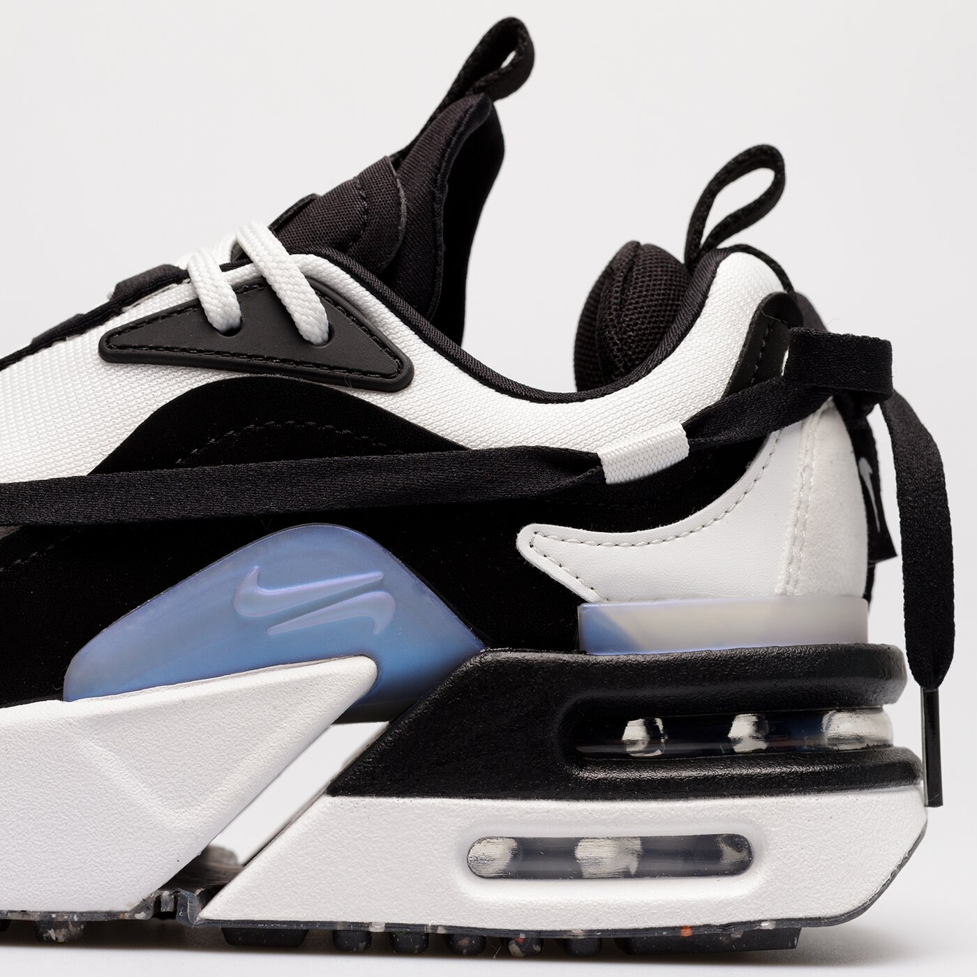 Дамски маратонки NIKE W AIR MAX FURYOSA dh0531-002 цвят бял