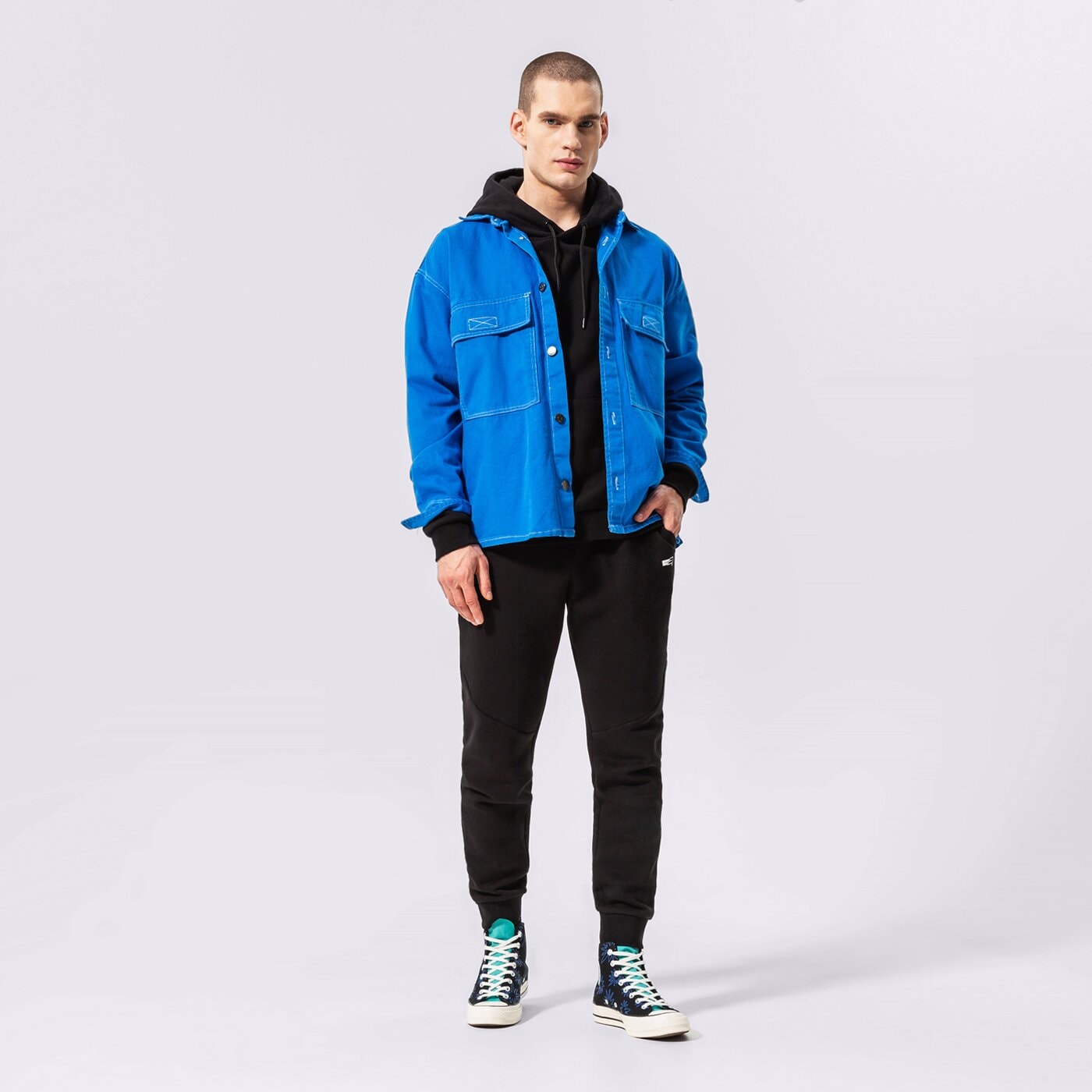 Мъжки суичър CONFRONT СУИТЧЪР С КАЧУЛКА ESSENTIAL cf122blm91001 цвят черен