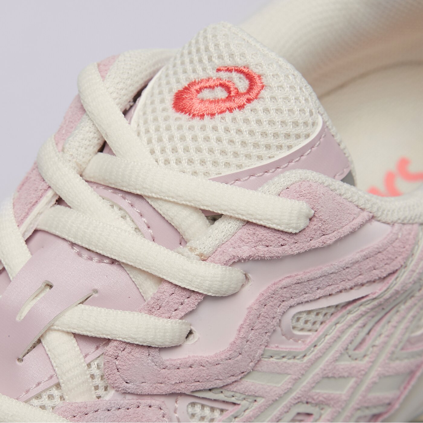 Дамски маратонки ASICS GEL-NYC 1203a383-106 цвят розов