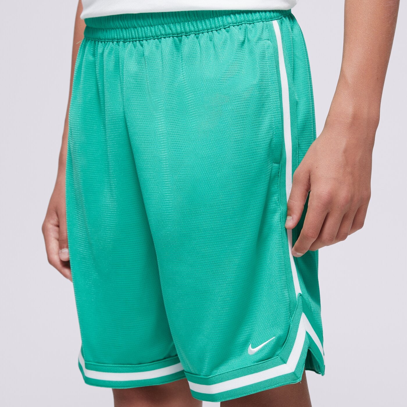  NIKE ШОРТИ B NK DF DNA 24 SHORT BOY fj6802-324 цвят зелен