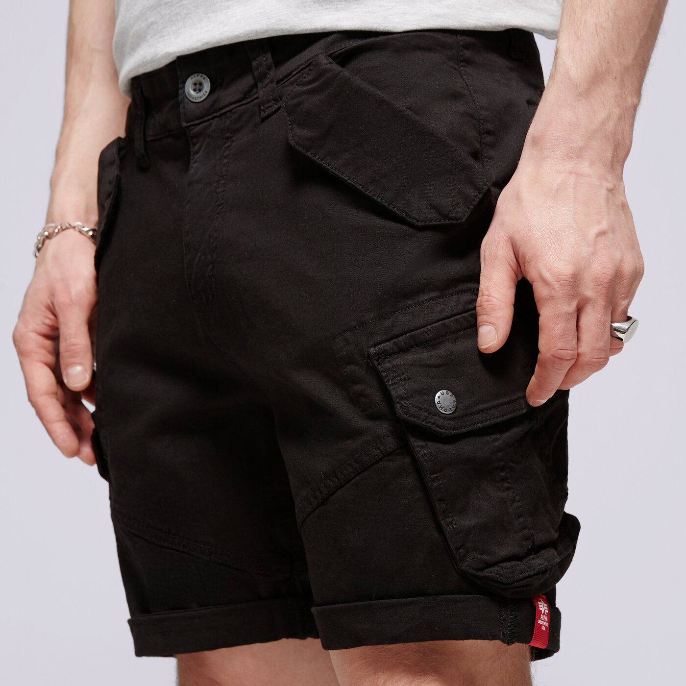 Мъжки къси панталони ALPHA INDUSTRIES ШОРТИ COMBAT SHORT 11621003 цвят черен