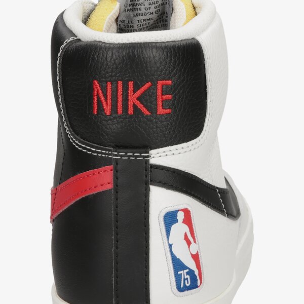 Мъжки маратонки NIKE BLAZER MID '77 EMB dd8025-101 цвят черен