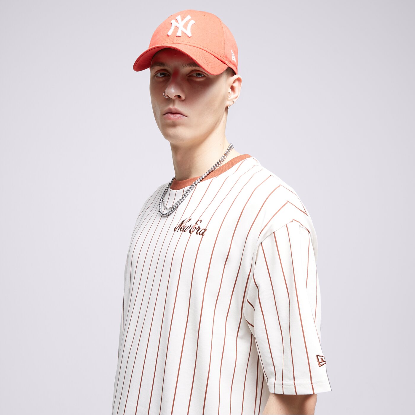 Мъжка тениска NEW ERA ТЕНИСКА NE PINSTRIPE OS 60424405 цвят бежов