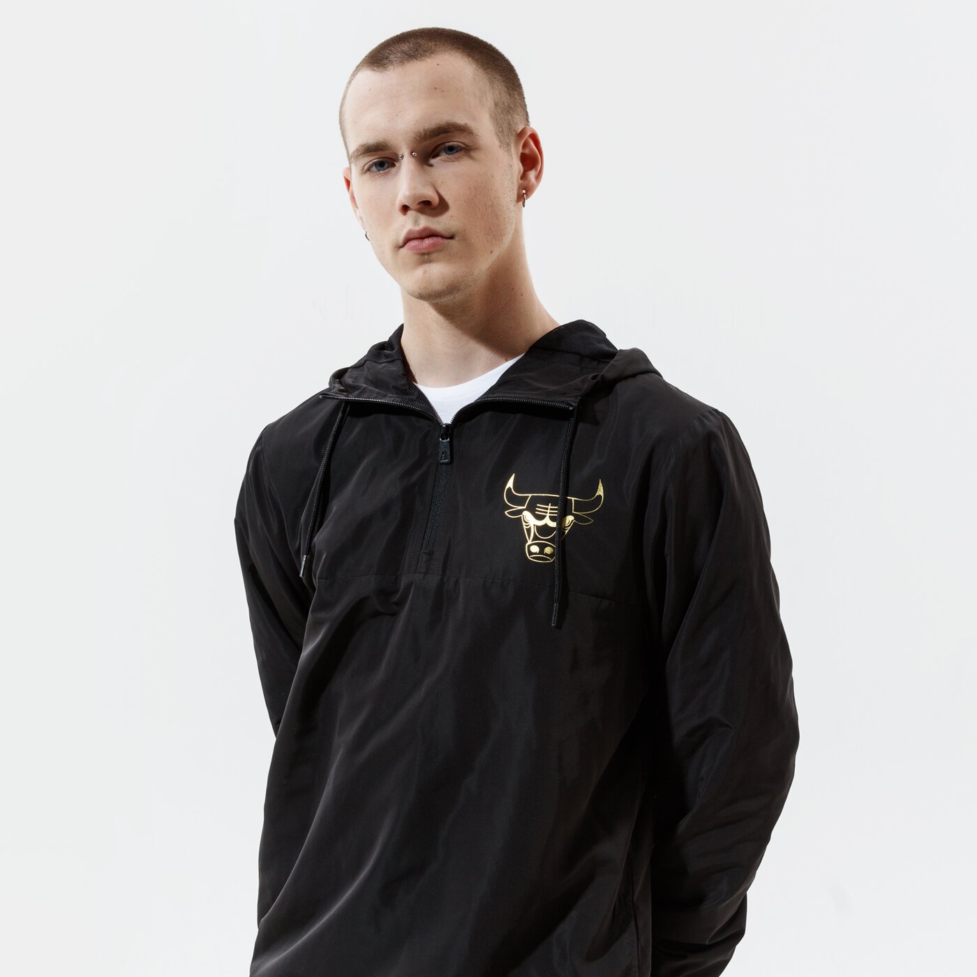 Мъжко преходно яке NEW ERA ЯКЕ NEW ERA METALIC BULLS CHICAGO BULLS BLK 12590863 цвят черен