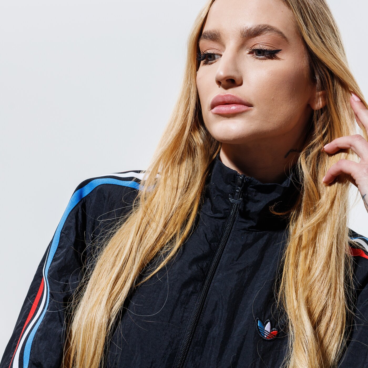 Дамско преходно яке ADIDAS ЯКЕ JAPONA TT gt8464 цвят черен