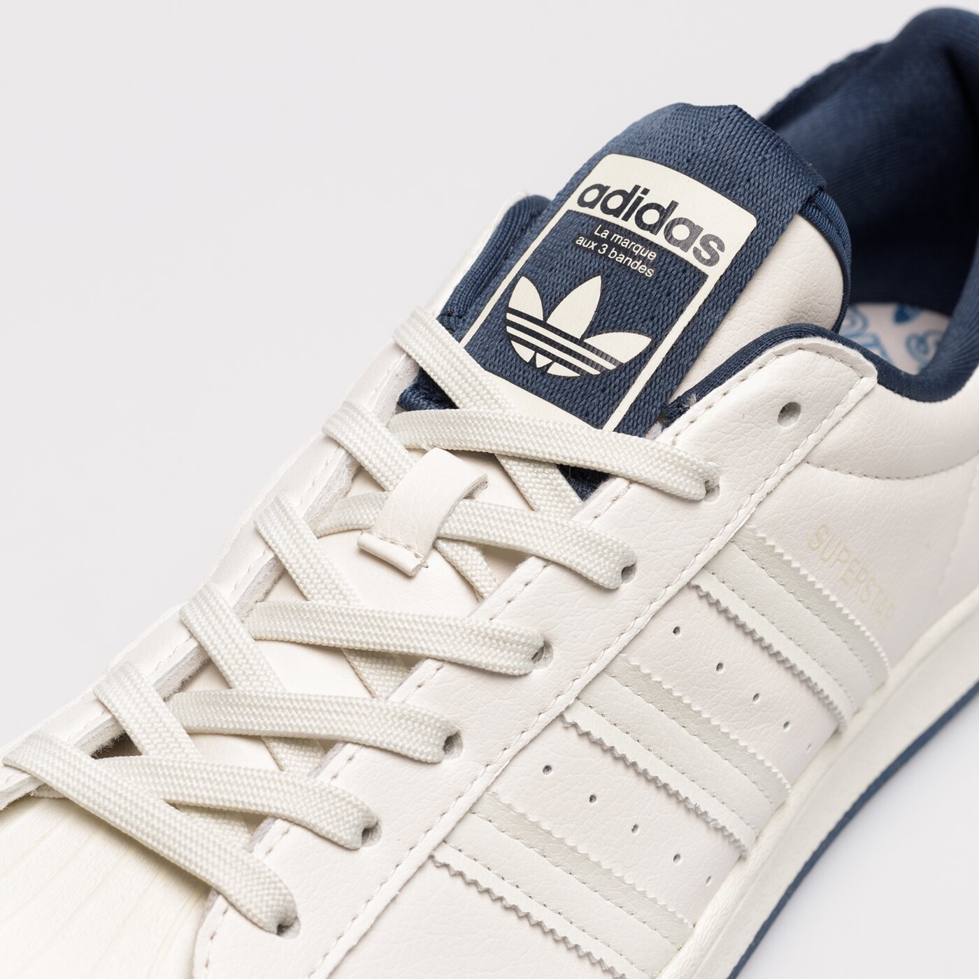 Мъжки маратонки ADIDAS SUPERSTAR  gw2045 цвят бежов