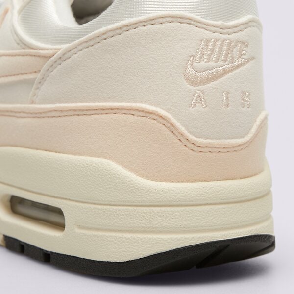 Дамски маратонки NIKE AIR MAX 1 dz2628-111 цвят бежов