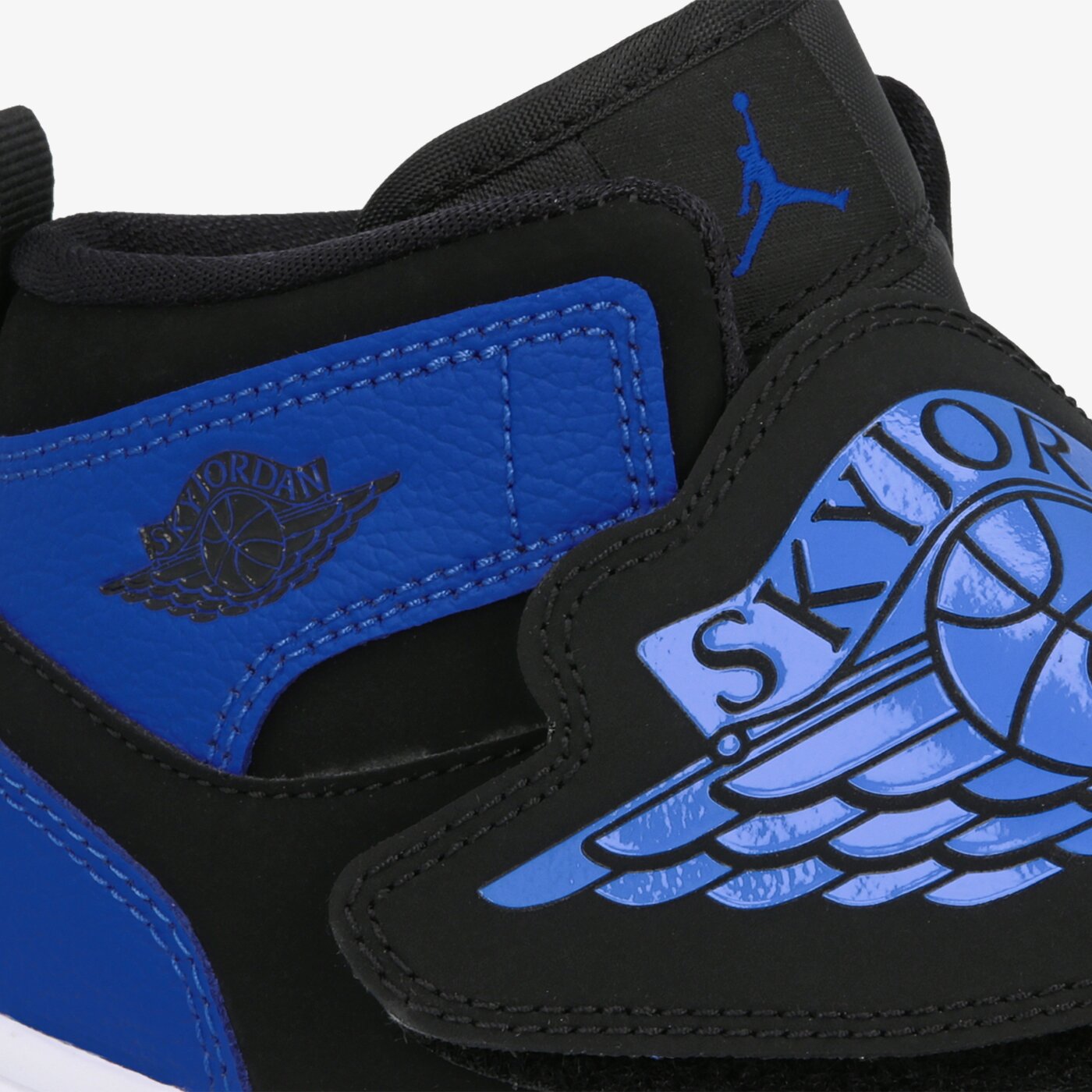 Детски маратонки SKY JORDAN 1 (PS) bq7197-004 цвят син