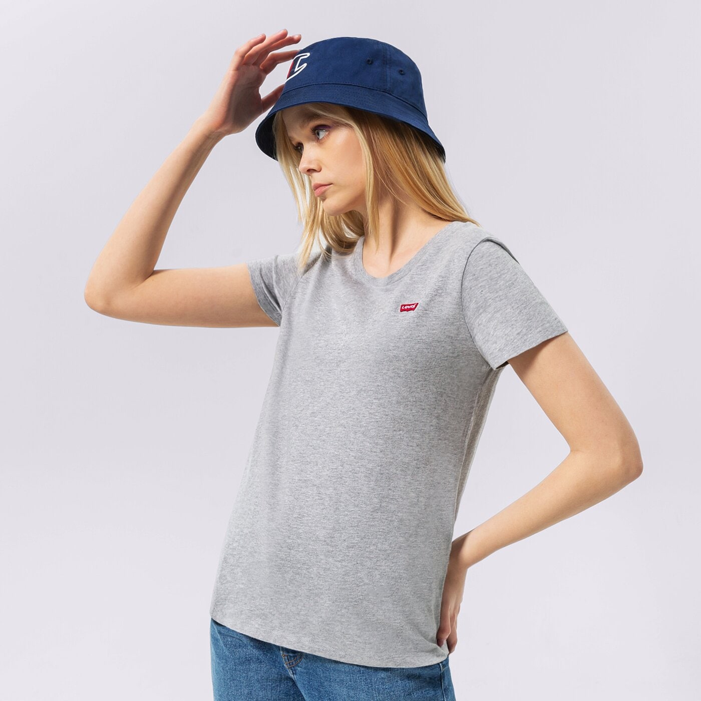Дамска тениска LEVI'S ТЕНИСКА PERFECT TEE 39185-0143 цвят сив