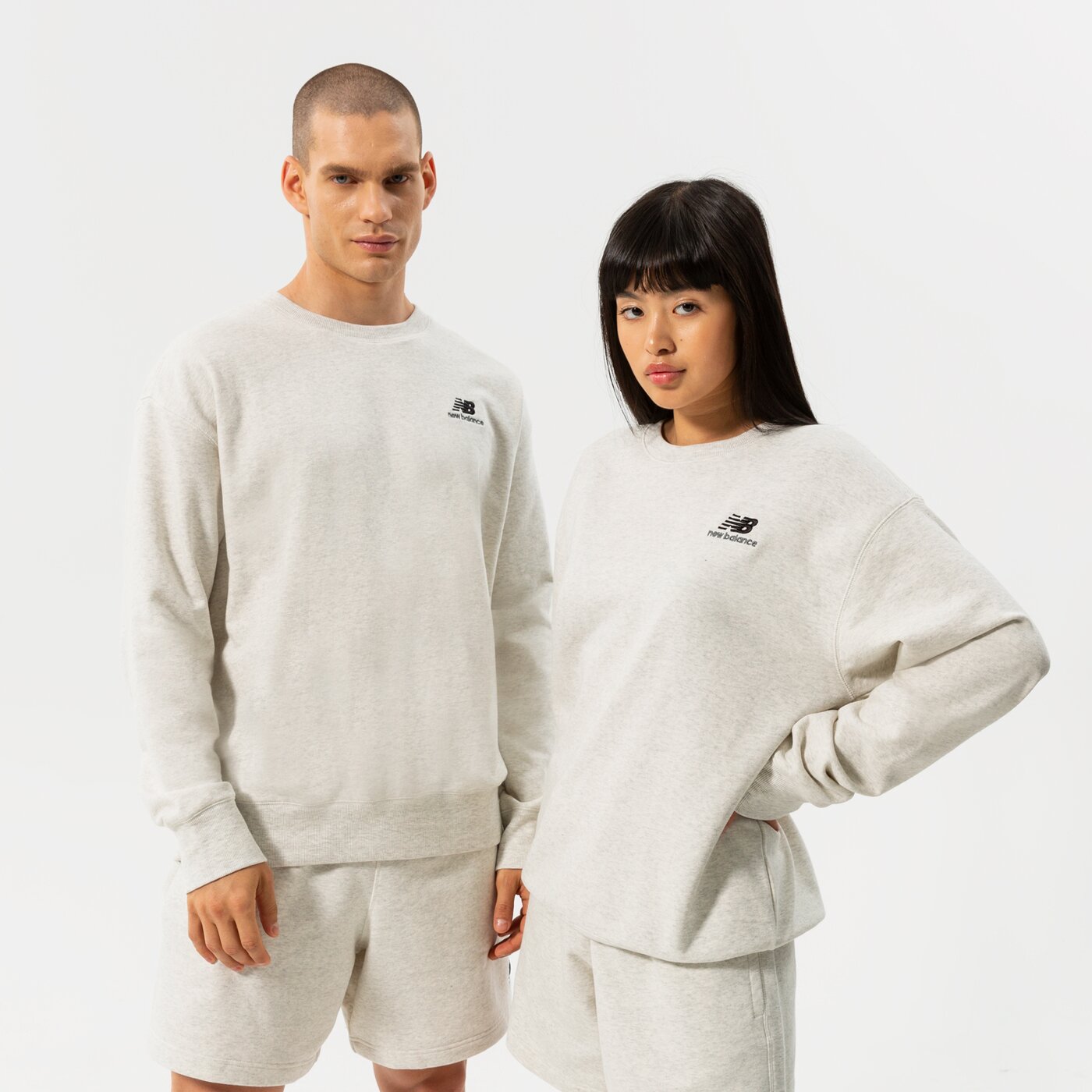 Мъжки суичър NEW BALANCE СУИТЧЪР NB ESSENTIALS UNI-SSENTIALS CREW ut21501sah цвят сив