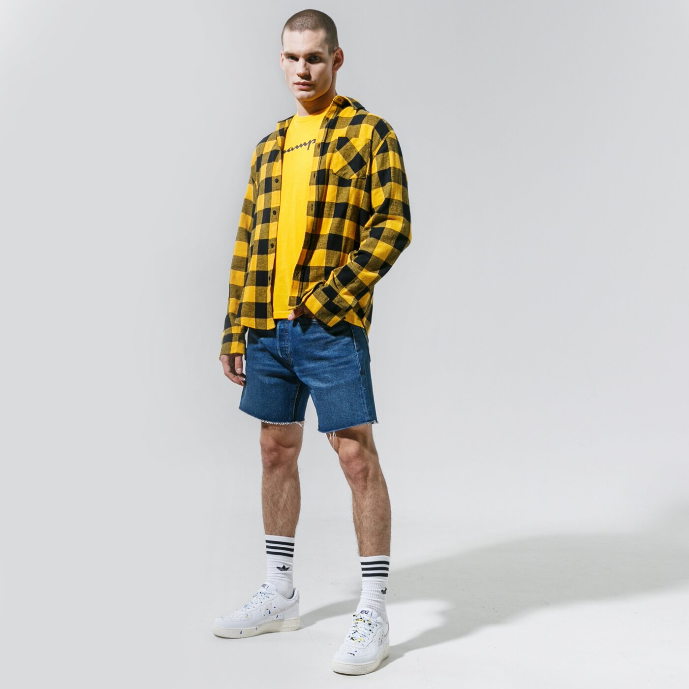 Мъжка тениска CHAMPION ТЕНИСКА CREWNECK ТЕНИСКА 216957ys058 цвят жълт