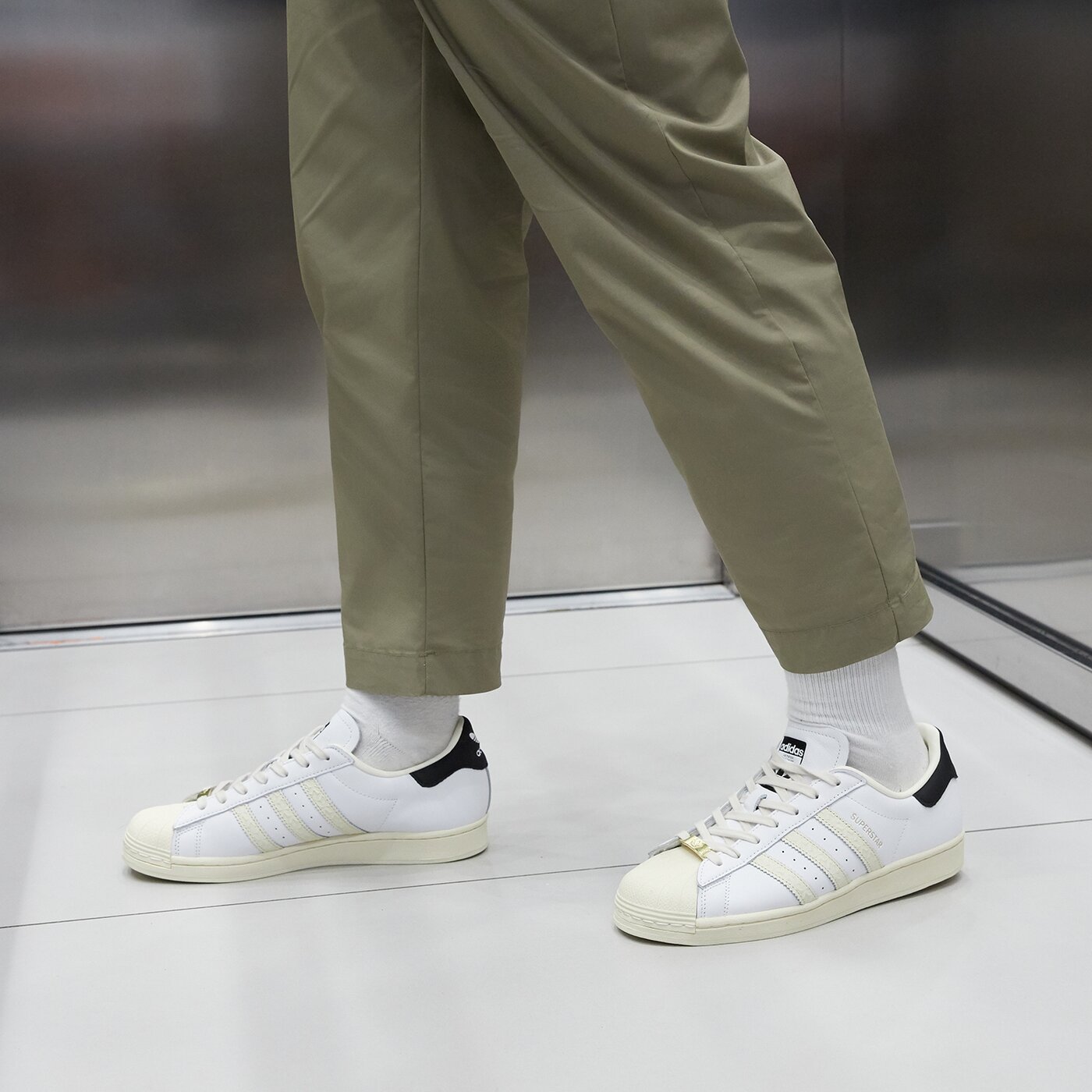 Мъжки маратонки ADIDAS SUPERSTAR  id4675 цвят бял