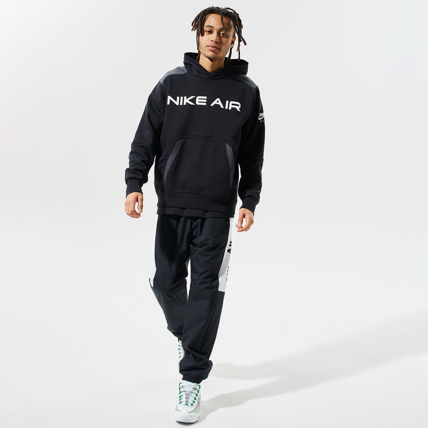 Мъжки суичър NIKE СУИТЧЪР С КАЧУЛКА AIR da0212-010 цвят черен